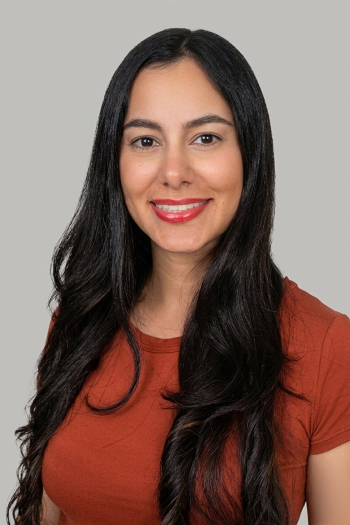 LAURA QUINONES